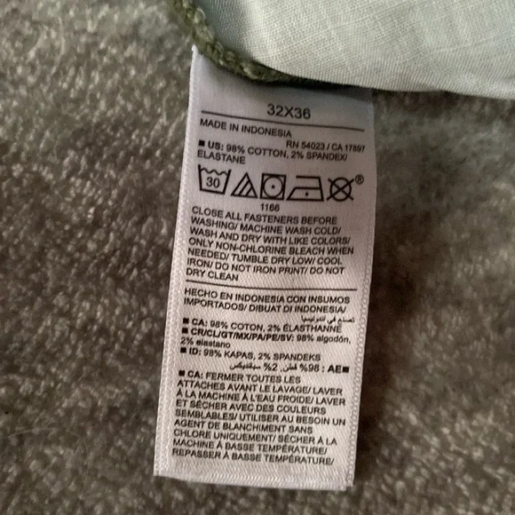 BNWT Men’s Old Navy Khaki Pants - Picture 5 of 5